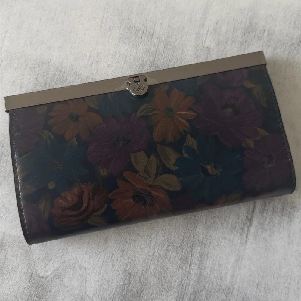Patricia Nash Floral Peruvian Paint Frame Cauchy RFID Leath Clutch Wallet Black
